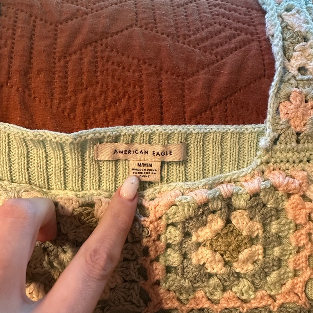 Crochet Square Pattern Tank Top - Picture 2 of 3